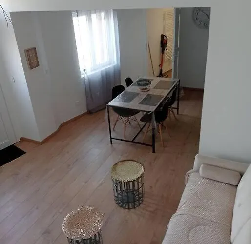 別荘 Maison Totalement Renovee.